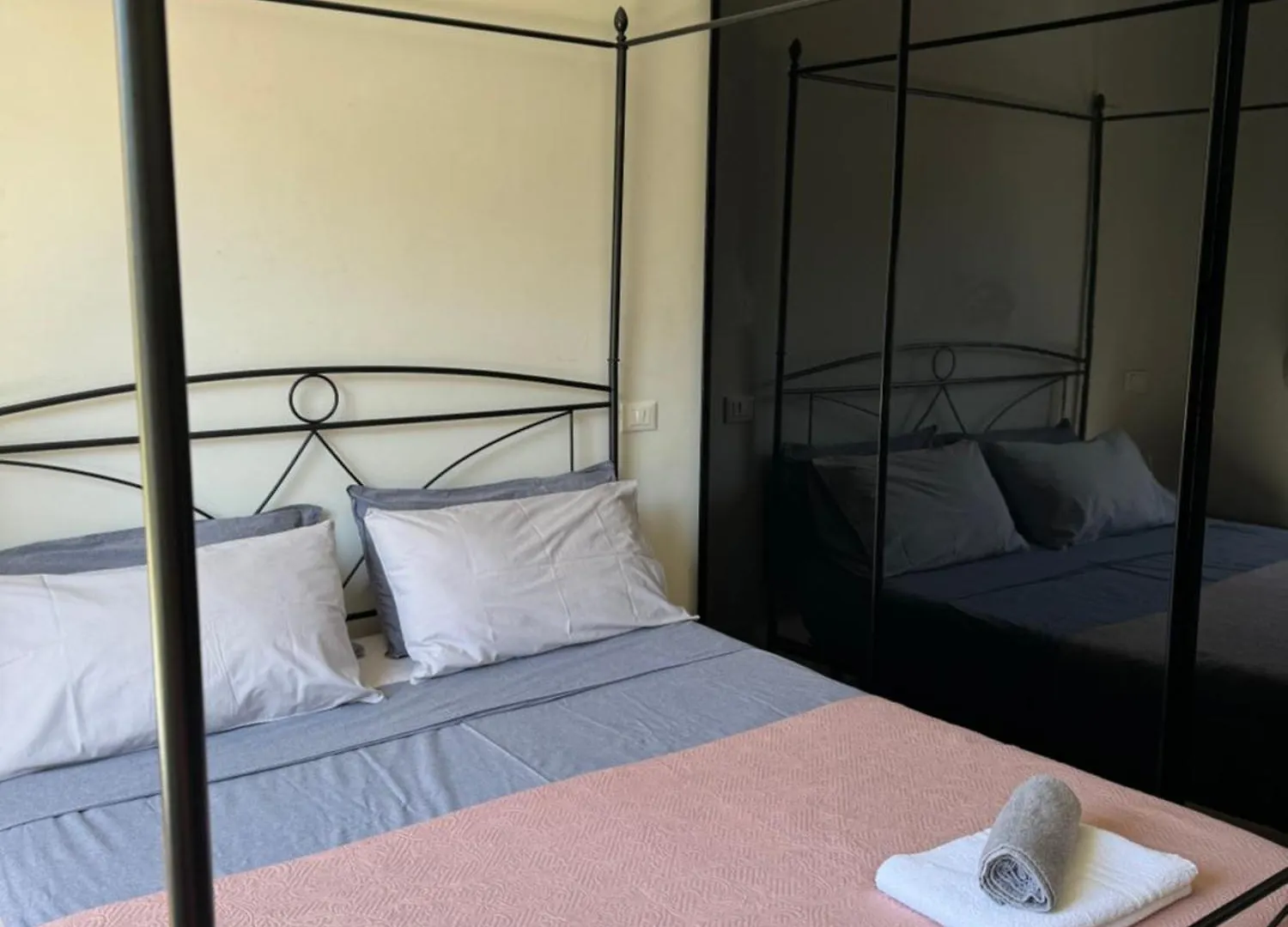 Una Stanza Privata Vicino Al Vaticano. Hotel Rome Italy
