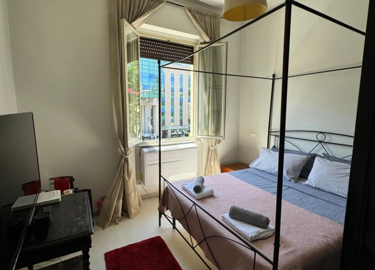 Guest house Una Stanza Privata Vicino Al Vaticano. Hotel Rome Italy